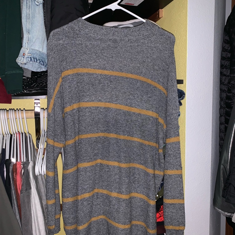 Sweater - Picture 2 of 3